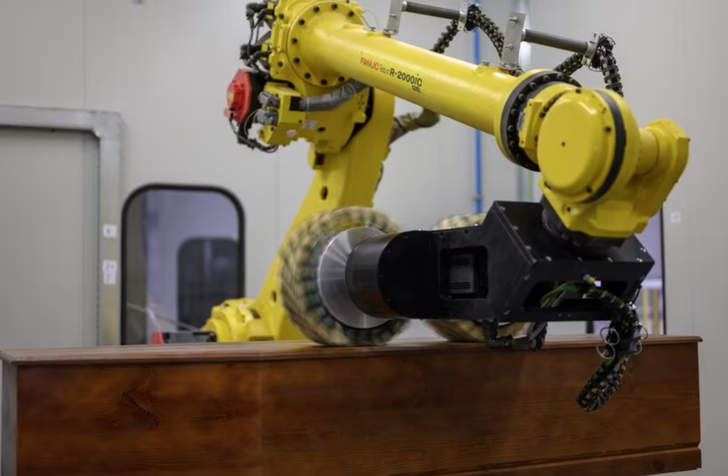 Промышленный робот Fanuc R-2000iC/125L