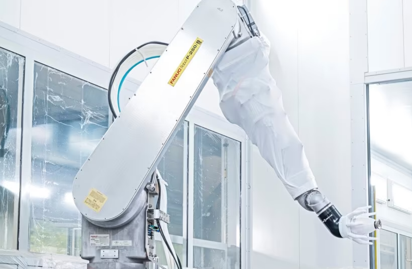 Промышленный робот Fanuc P-250iB/15 (Paint)