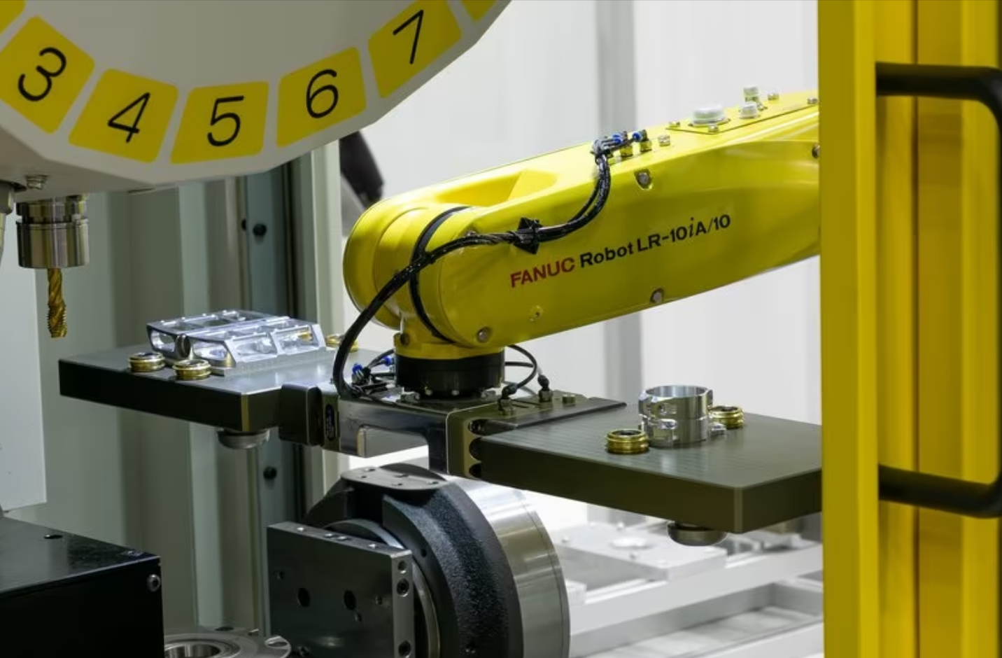 Промышленный робот Fanuc LR-10𝑖A10