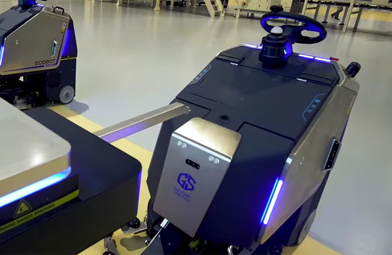 Робот Gausium Scrubber 75 P на рабочей станции
