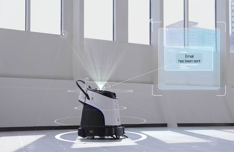 Робот-пылесос Gausium Vacuum 40 самостоятельно возвращается на зарядную станцию
